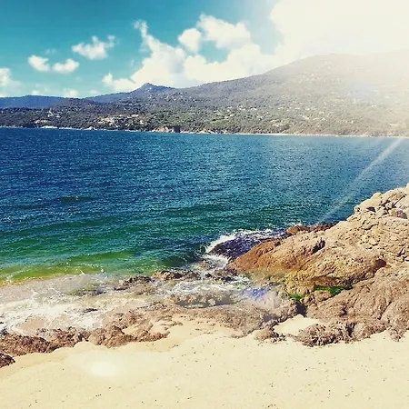 Roc E Mare فندق 3*