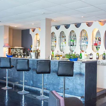 Roc E Mare Hotel
