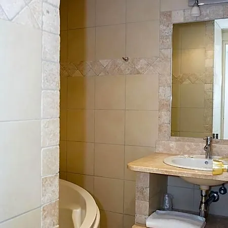 Roc E Mare Hotel 3*