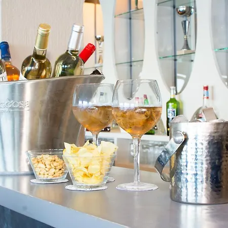 Roc E Mare Hotel 3*
