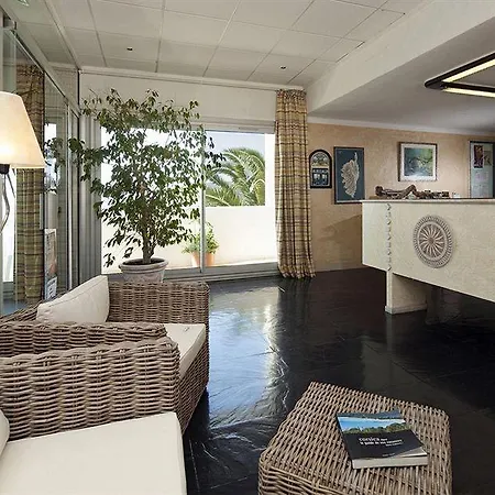 Roc E Mare Hotel 3*
